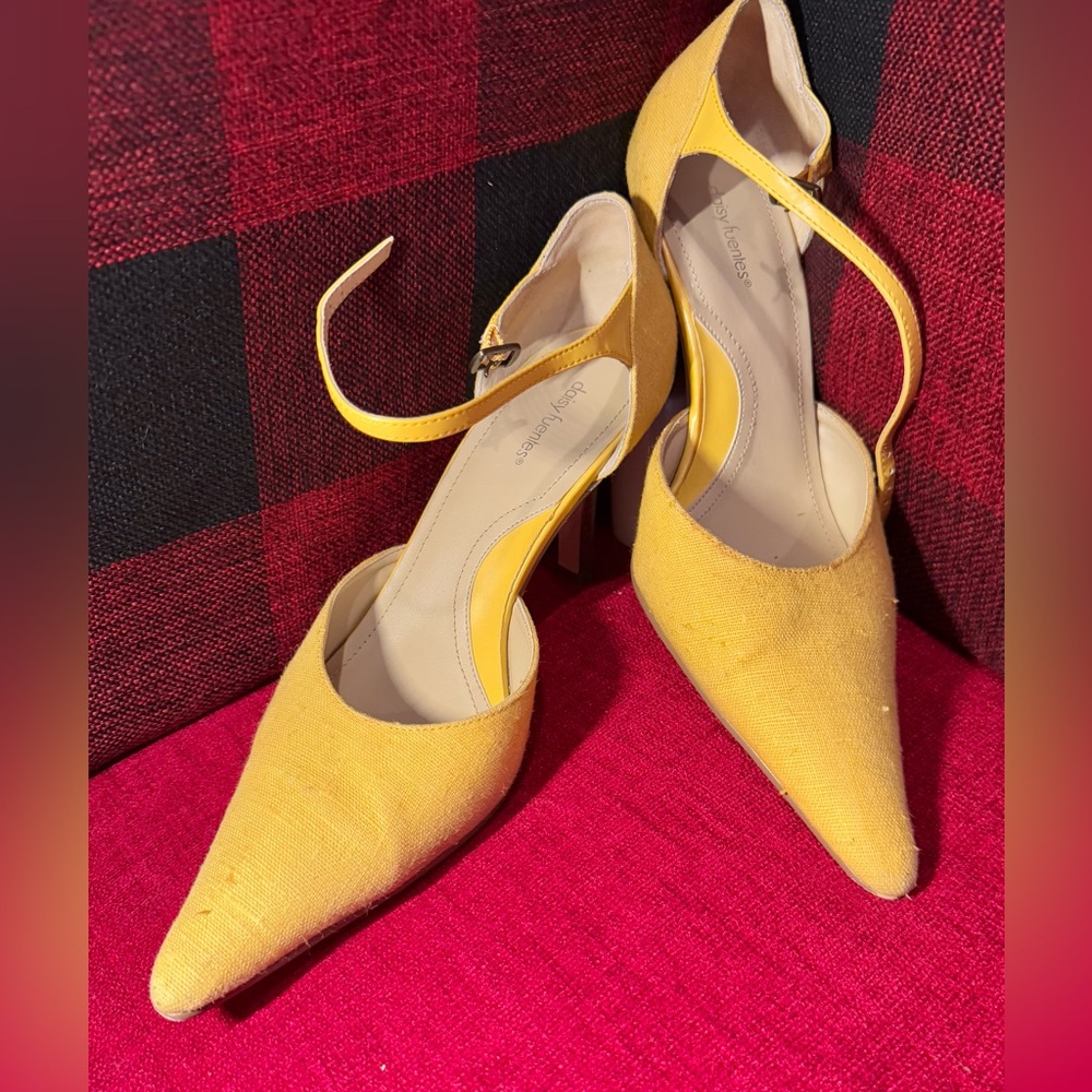 Daisy Fuentes yellow fabric ankle strap 2.5” d’Orsay heels